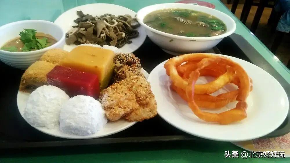 护国寺街有点古色古香的味道,打卡京城护国寺街