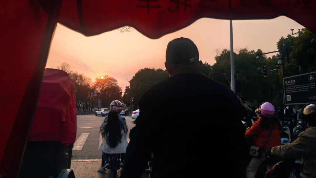 4个不起眼的暴利行业,4个冷门赚钱的副业是什么