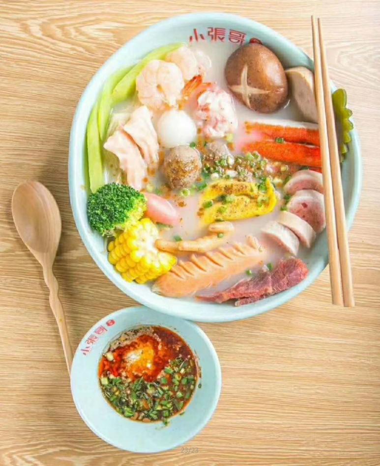 90后小张哥麻辣烫怎么火起来的,小张哥麻辣烫的利润能达到多少