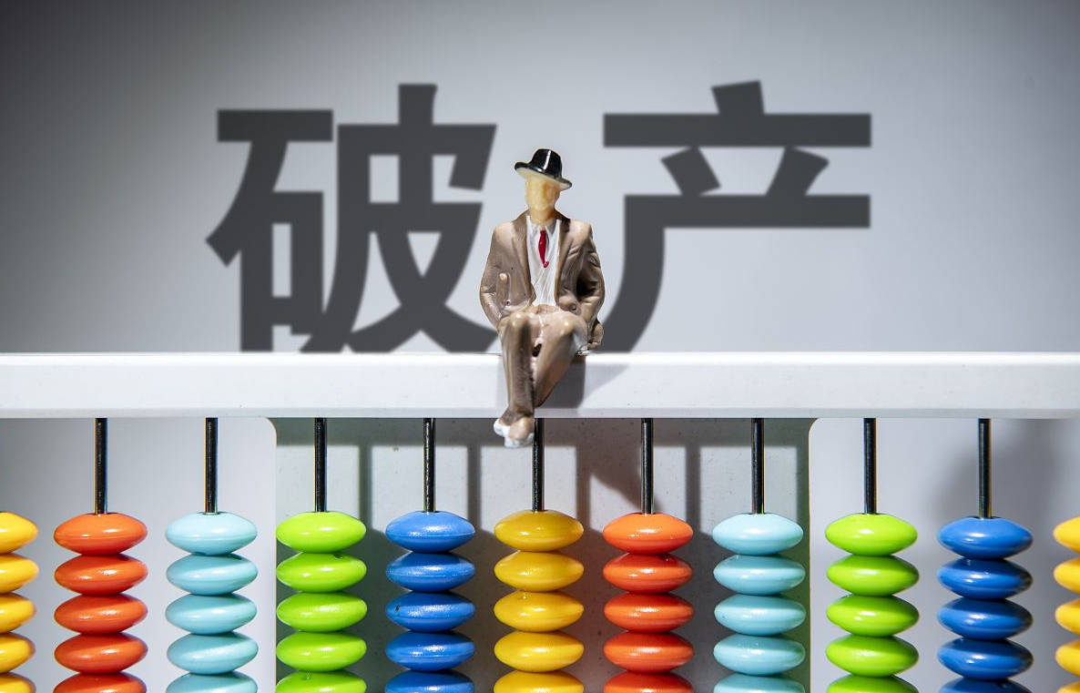 不是大量抛售美债吗？为何刚减少1700亿美债，又购买1218亿美债？