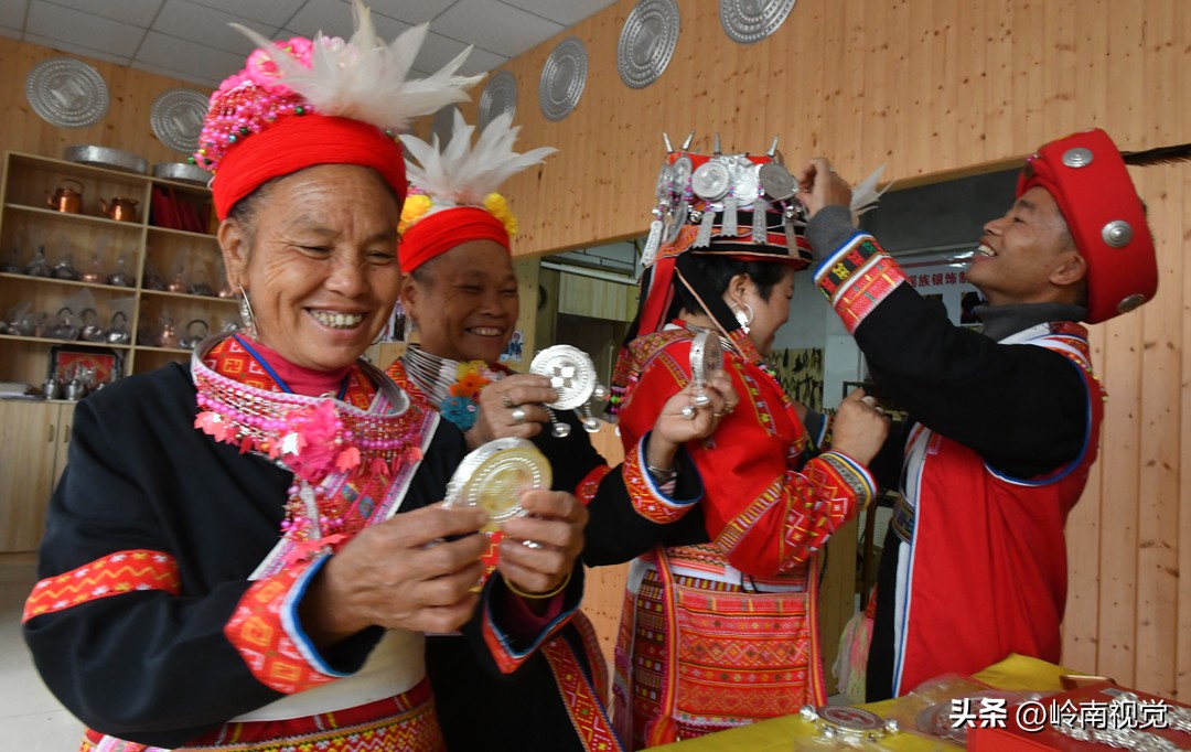 唐大打十斤：打造“银”的世界的非遗传承人