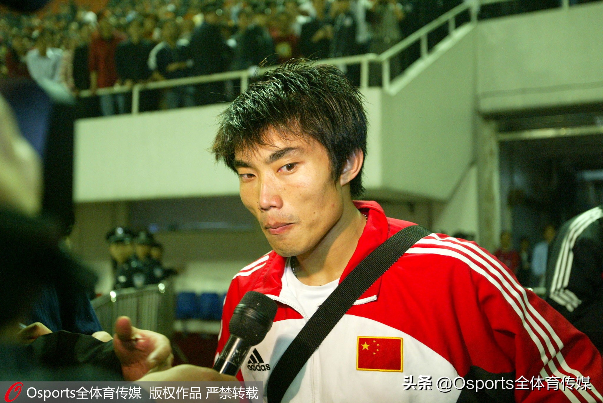 广州足球队宣布郑智担任一线队主教练回顾郑智职业生涯照