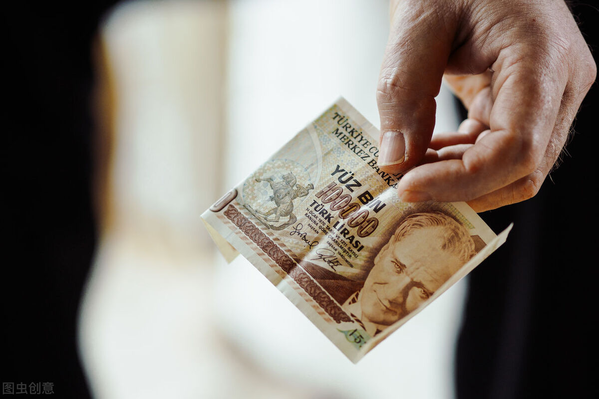 微商卖大牌仿品违法吗,微商卖假冒品牌货的处罚标准