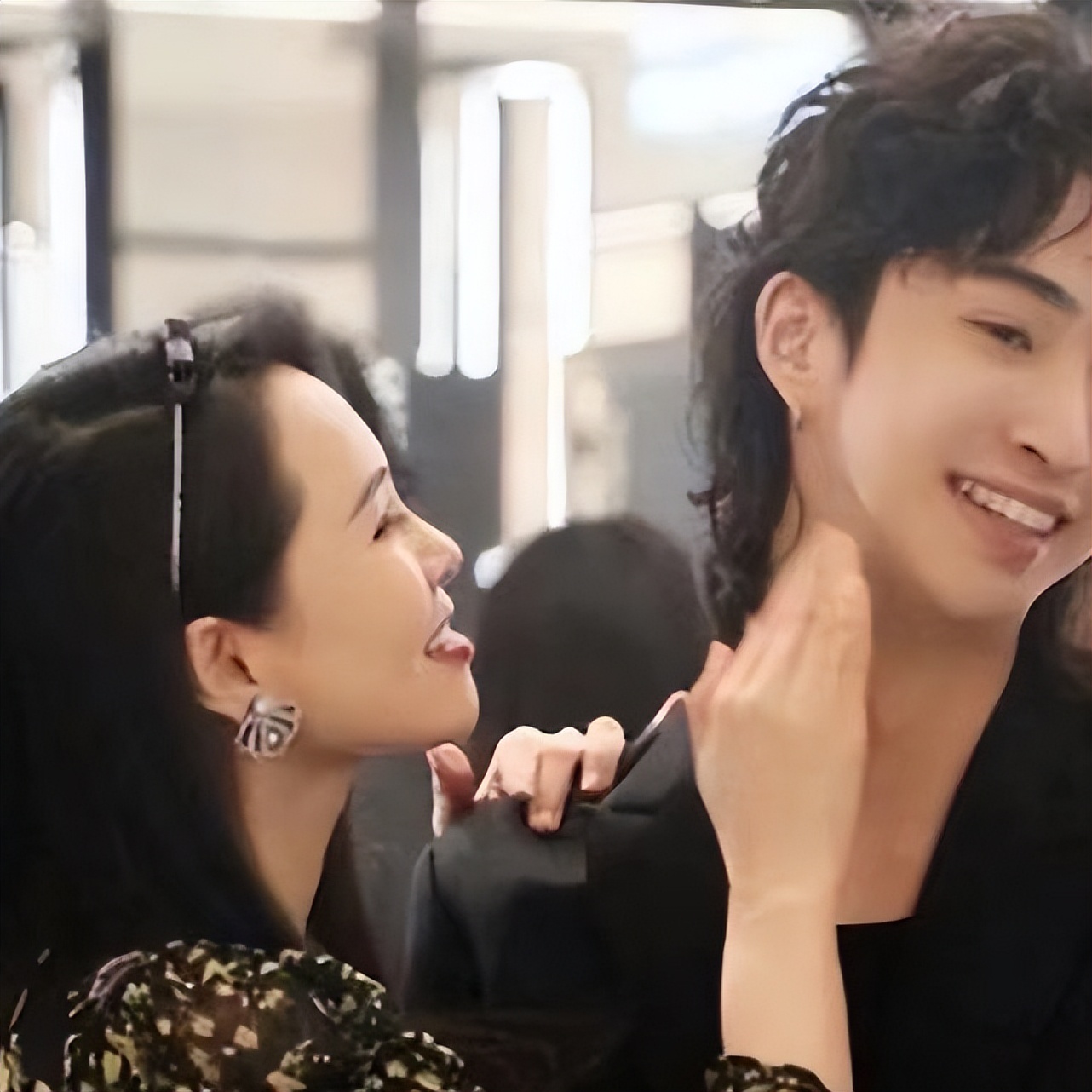 伊妈妈，‘情商低，伊能静是否真的具有“表演型人格”？