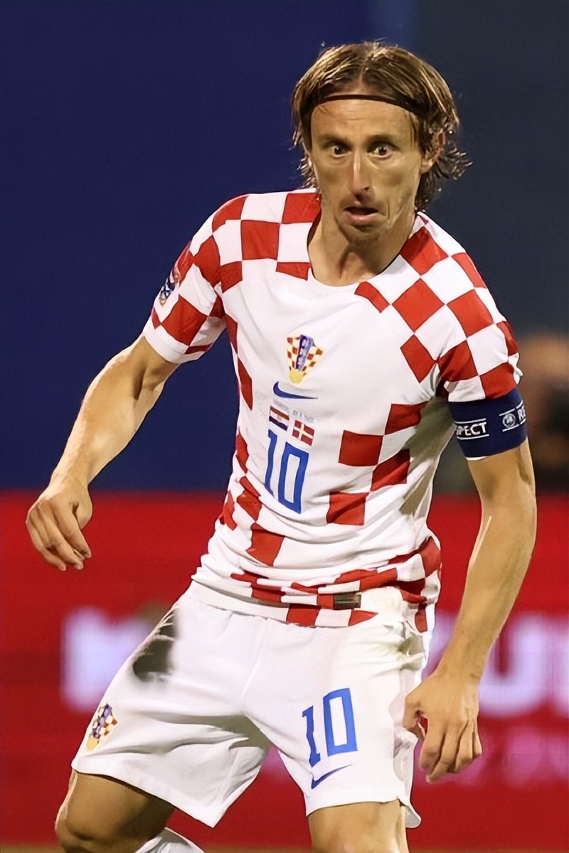 姆巴佩同期数据与梅西c罗对比,espn评nba百大球星前10