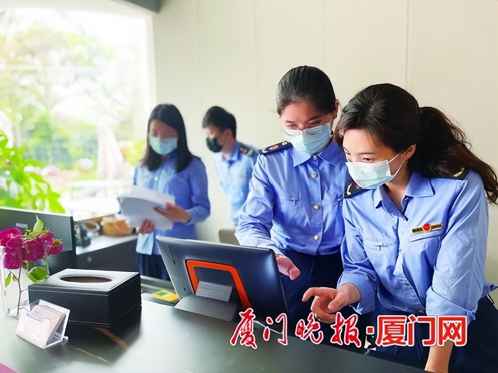 鏌ュ鍞崠榛戝績椋熷搧鐨勯楗簵,鎵撳嚮閲庣敓鍔ㄧ墿椁愰