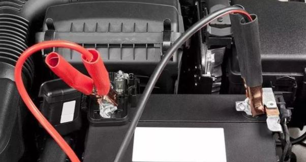 汽车电瓶每天都没电怎么弄,汽车电瓶彻底没电的解决办法