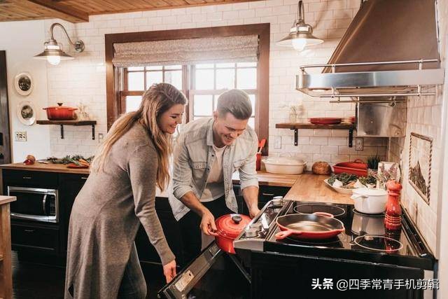 女子熬中药熬出仙丹是什么,热搜女子熬中药炼出一炉仙丹