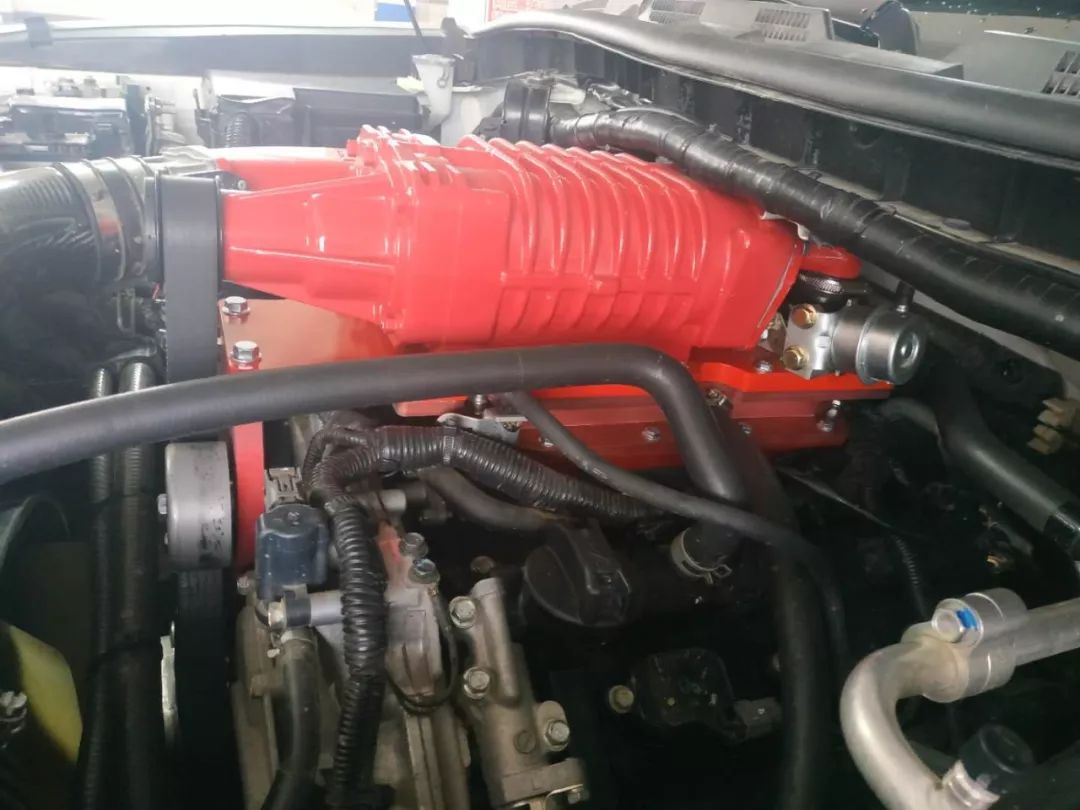 途乐y62加装双螺杆机械增压,途乐4.0机械增压