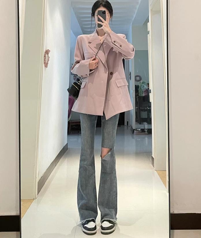 春天白色西装外套配什么裤子好看,春季西装和夏季西装搭配