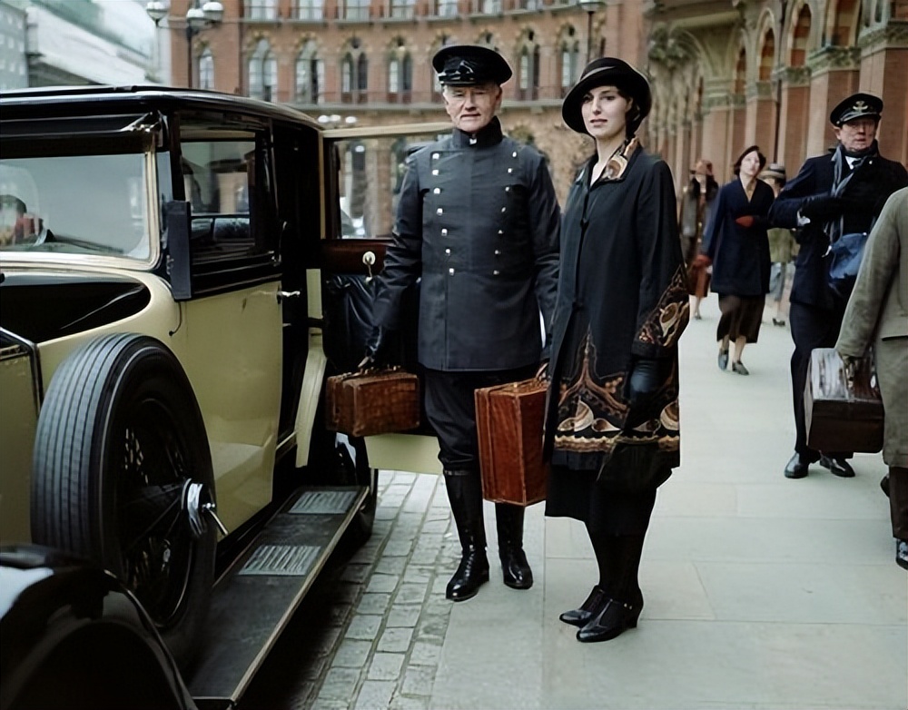 唐顿庄园manners,《唐顿庄园》讲解