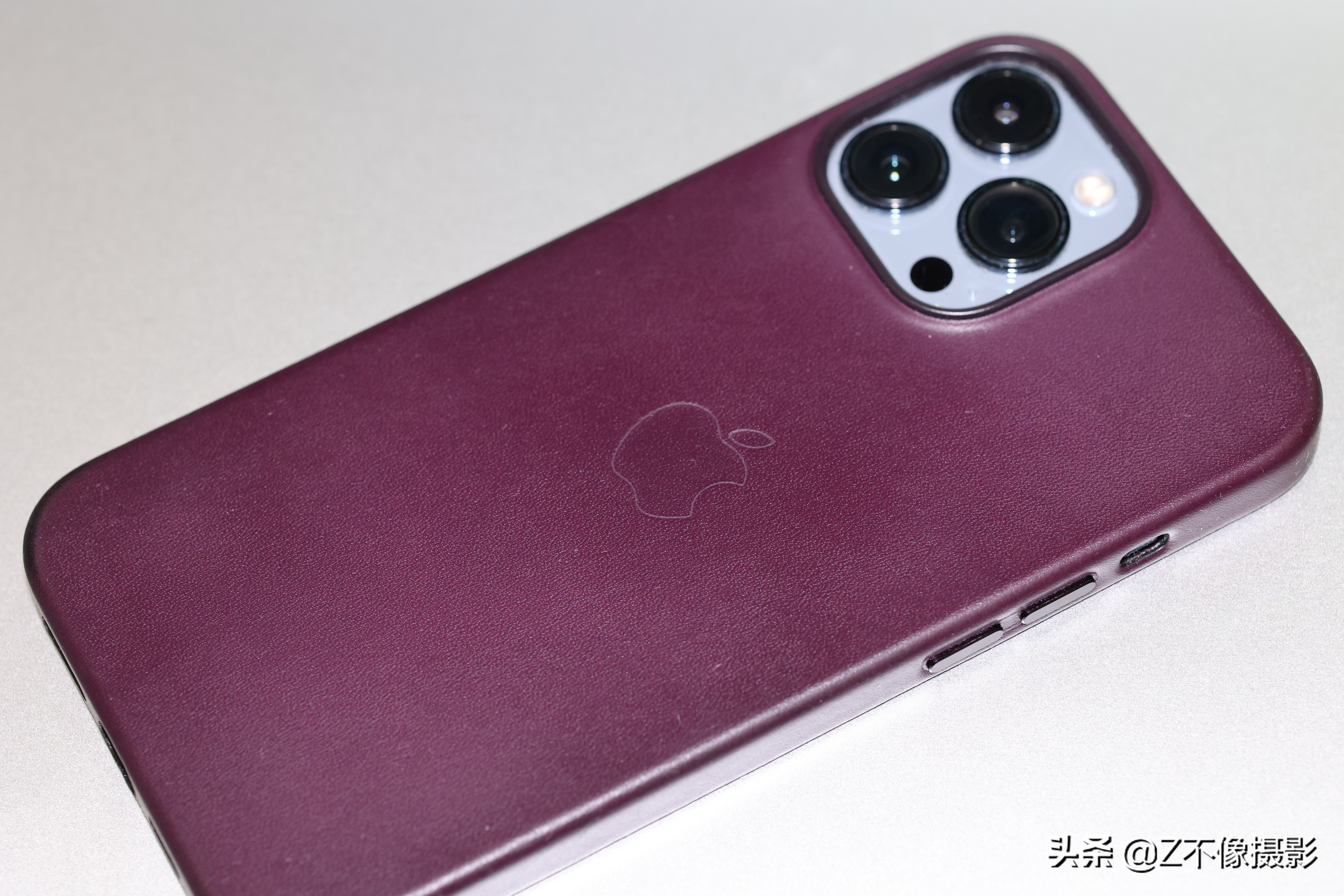 苹果官方皮质保护壳用久了怎么样,iphone到底买不买官方保护壳