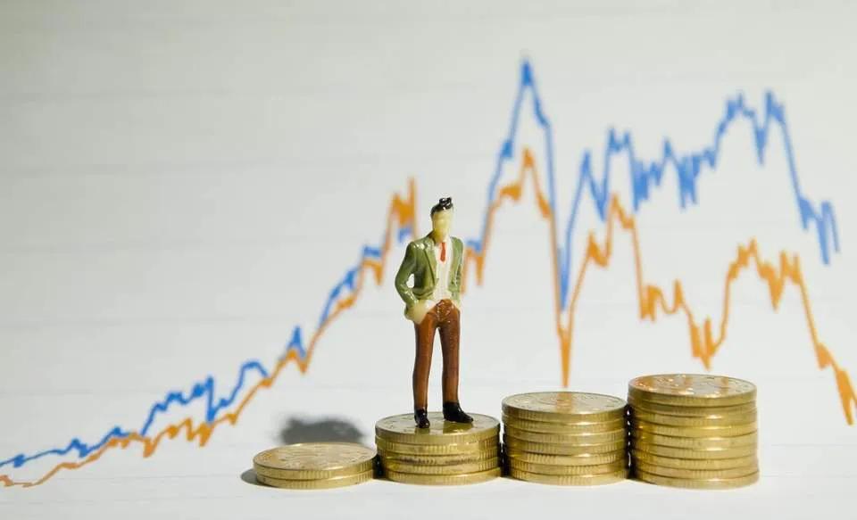 这段时间买什么股票赚钱,通货膨胀买什么股票赚钱