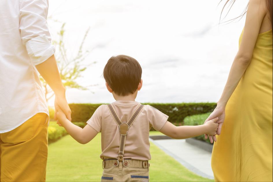 孩子一言不合就动手怎么教育,孩子一言不合就哭怎么教育