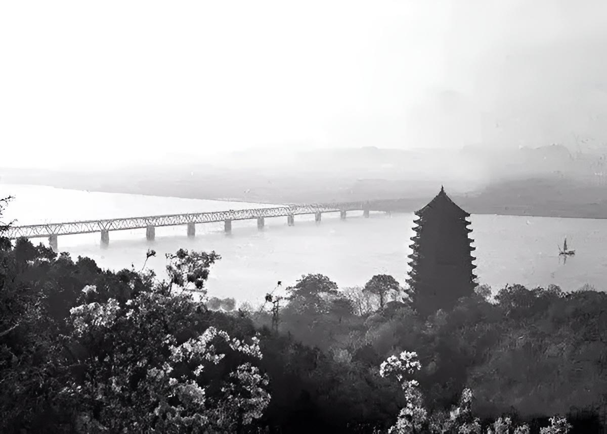 毛主席视察杭州，市委书记却“摆官架子”不迎接，江华有何来头？