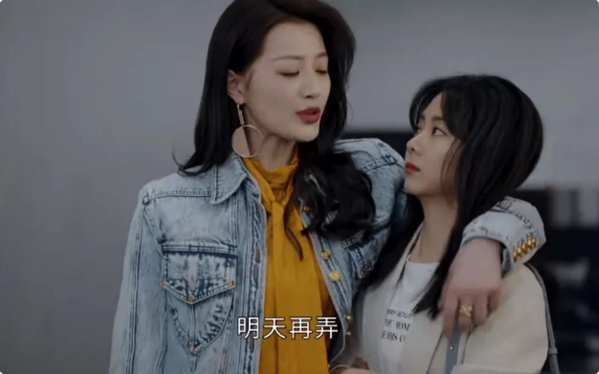 分明同一人，演完《请叫我总监》再演《冰雨火》，愣是没认出来