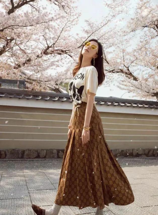 t恤什么面料穿起来最舒服不褶皱,t恤怎么穿才好看这款t恤纯棉舒适