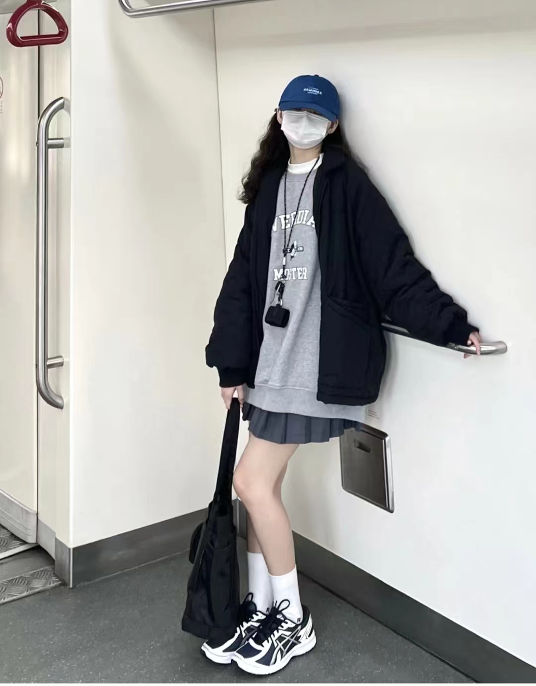 卫衣搭配什么外套裤子更好看呢,卫衣搭配什么衣服好看又实用