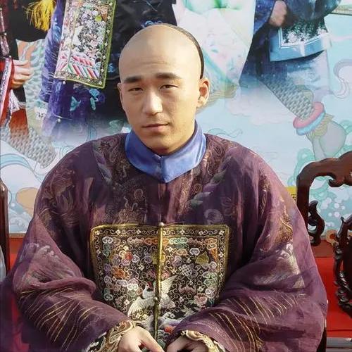 天涯八卦张默房祖名,房祖名张默能完全戒毒吗