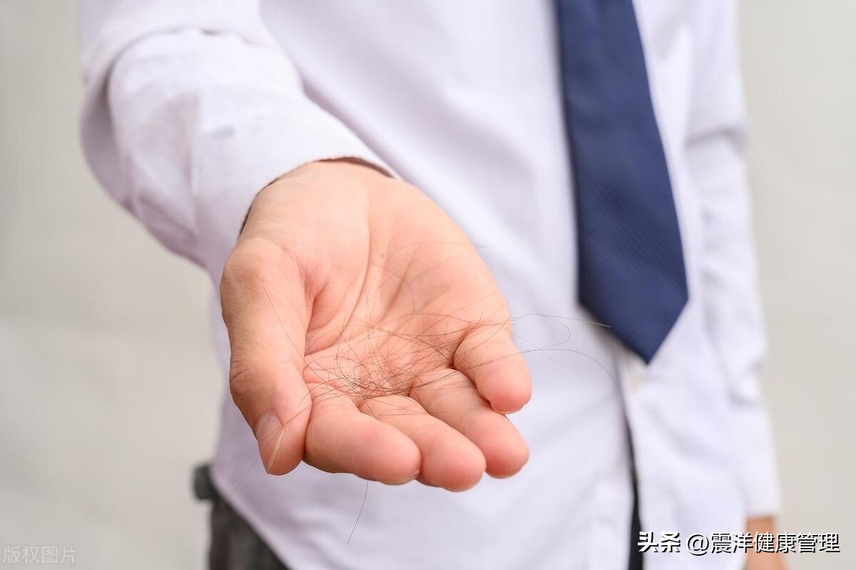 屁股上的肉球可以自己剪掉吗,屁股上长小肉粒可以自己剪掉吗