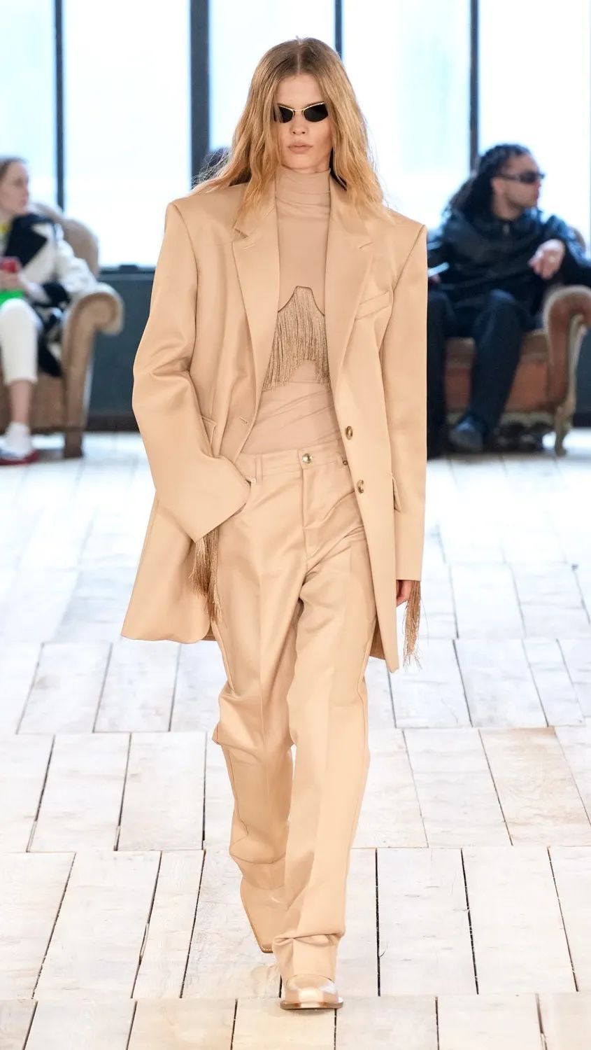 2023-2024秋冬流行趋势款式,2023秋冬流行趋势款式颜色