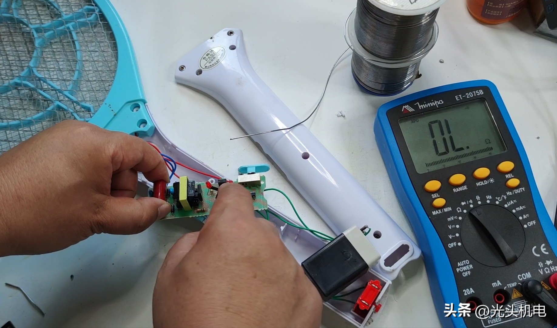 老电蚊拍坏了怎么修复,电蚊拍坏了先别急着扔