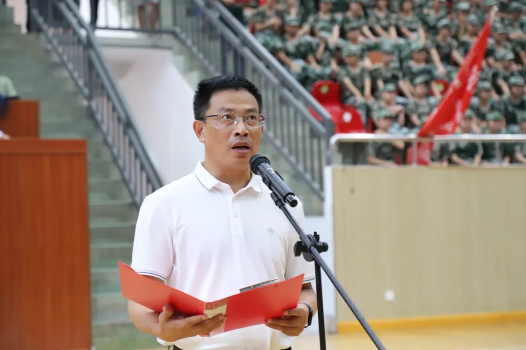 盐城市初级中学2023年“铁军国防训练营”闭营仪式隆重举行