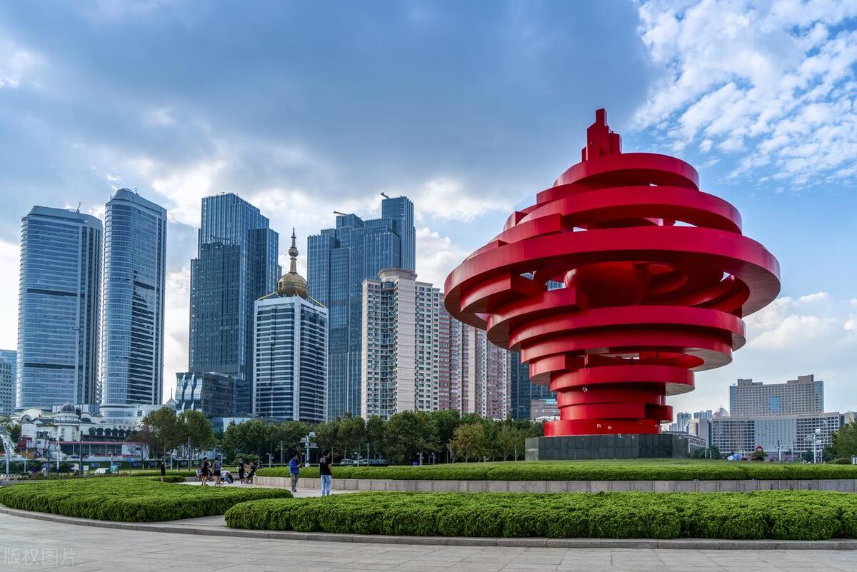 青岛美食攻略最值得去的地方,青岛旅游必去的八个打卡旅游景点