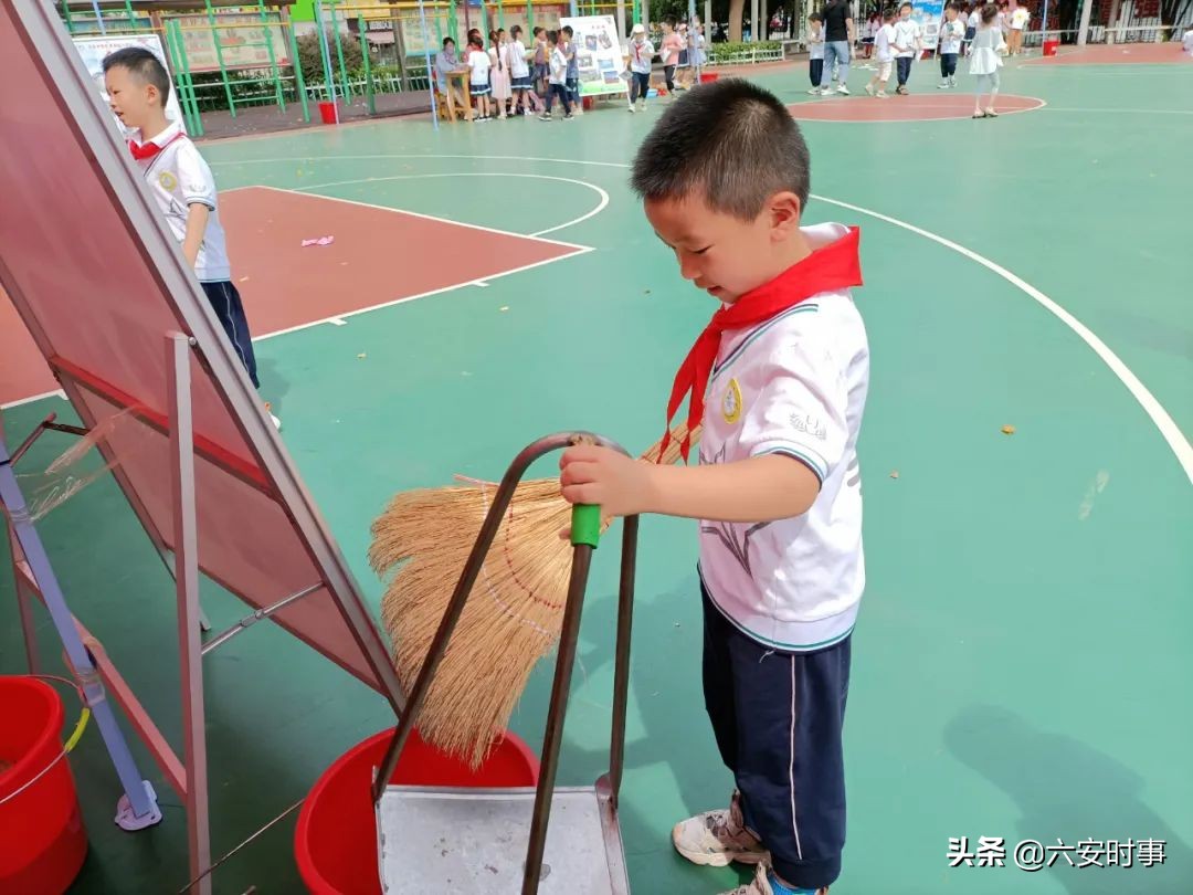 区角式趣味体验——六安市雷锋路小学无纸化测试