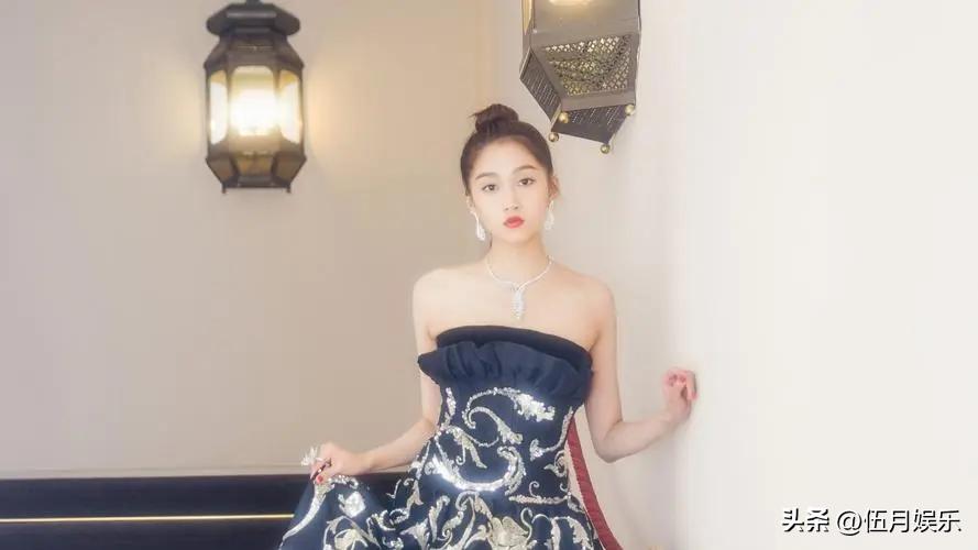 圈内八卦鹿晗关晓彤,圈内八卦关晓彤鹿晗