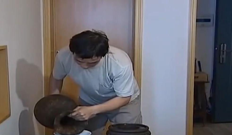 湖南惊现黄金水宝瓶,一男子挖到一宝瓶鉴定后价值不菲