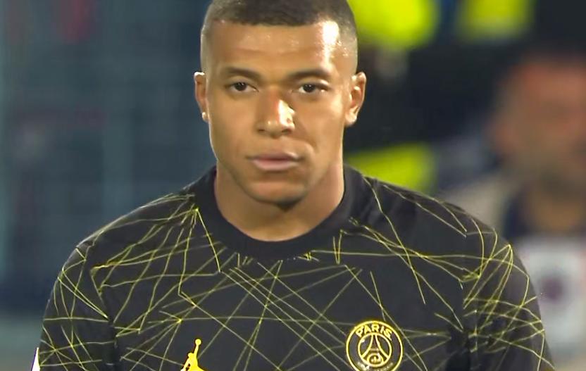 梅西加盟大巴黎后首次任意球破门,梅西三号大巴黎过人