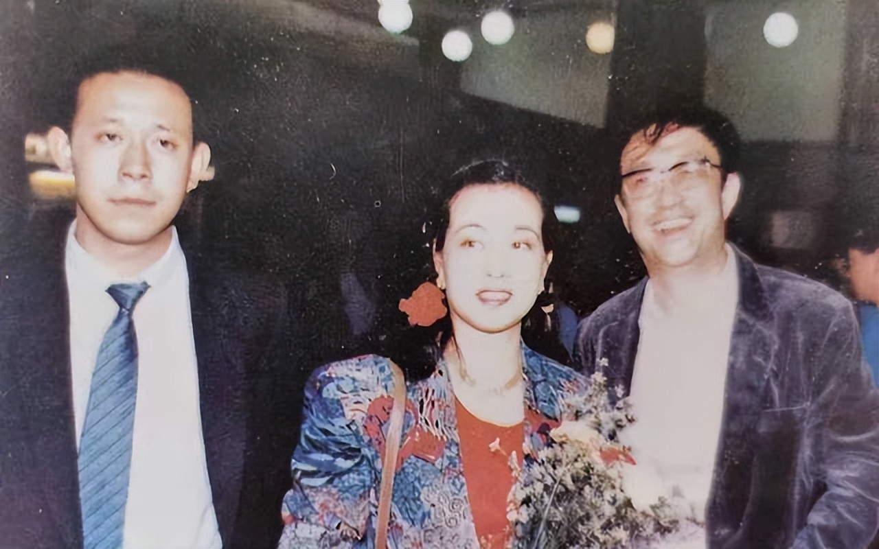 周韵支持姜文拍电影,周韵采访说如何拴住姜文