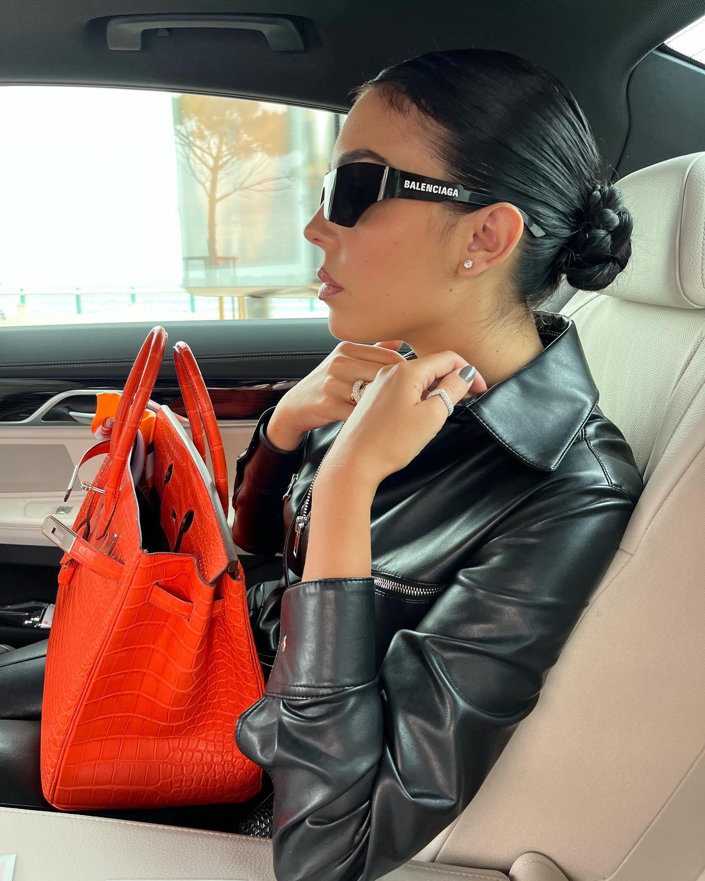 c罗未婚妻乔治娜观看球赛,c罗未婚妻参加戛纳红毯