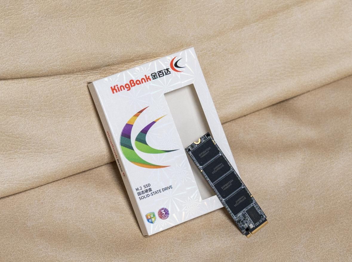 平民法拉利再升级，金百达刃3600CJRRGB内存测评