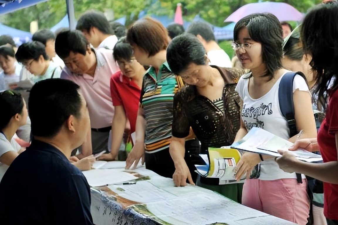 单招和高考考大专有什么区别,单招学历和高考有什么区别
