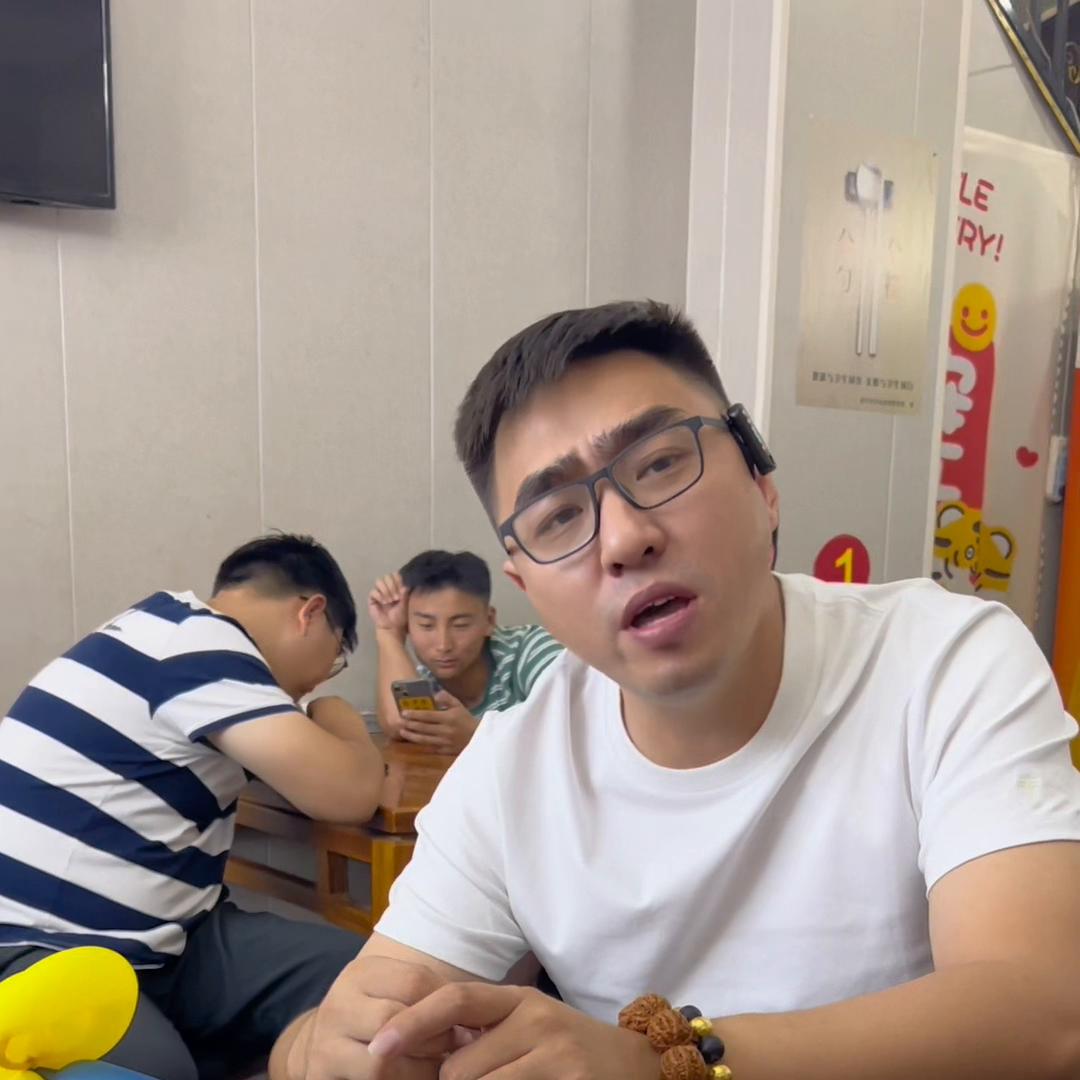 新东昇平饭店(原一品龙虾)八九十规格龙虾88❗店里卖1...