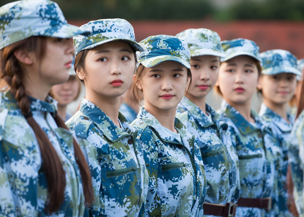 家长如何跟孩子沟通生理期的问题,青春期14岁的孩子怎么沟通和管教