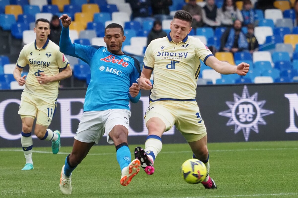 今日足球那不勒斯比赛结果,桑德兰vs哈德斯菲尔德半全场预测