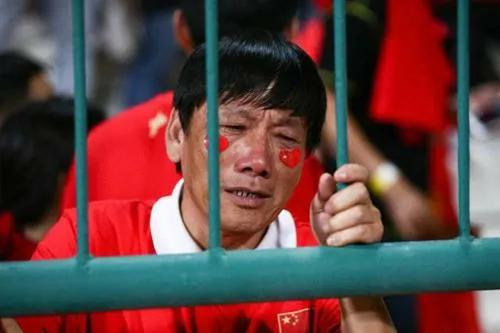 山东泰山谈成源打人事件反转,官方通报球员成源打人案