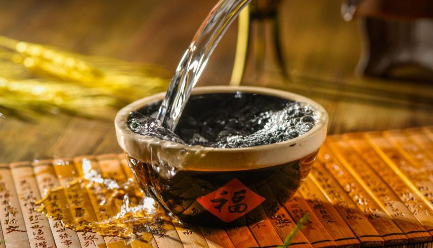 大量外国人涌入中国的原因,大量外国人涌入中国旅游