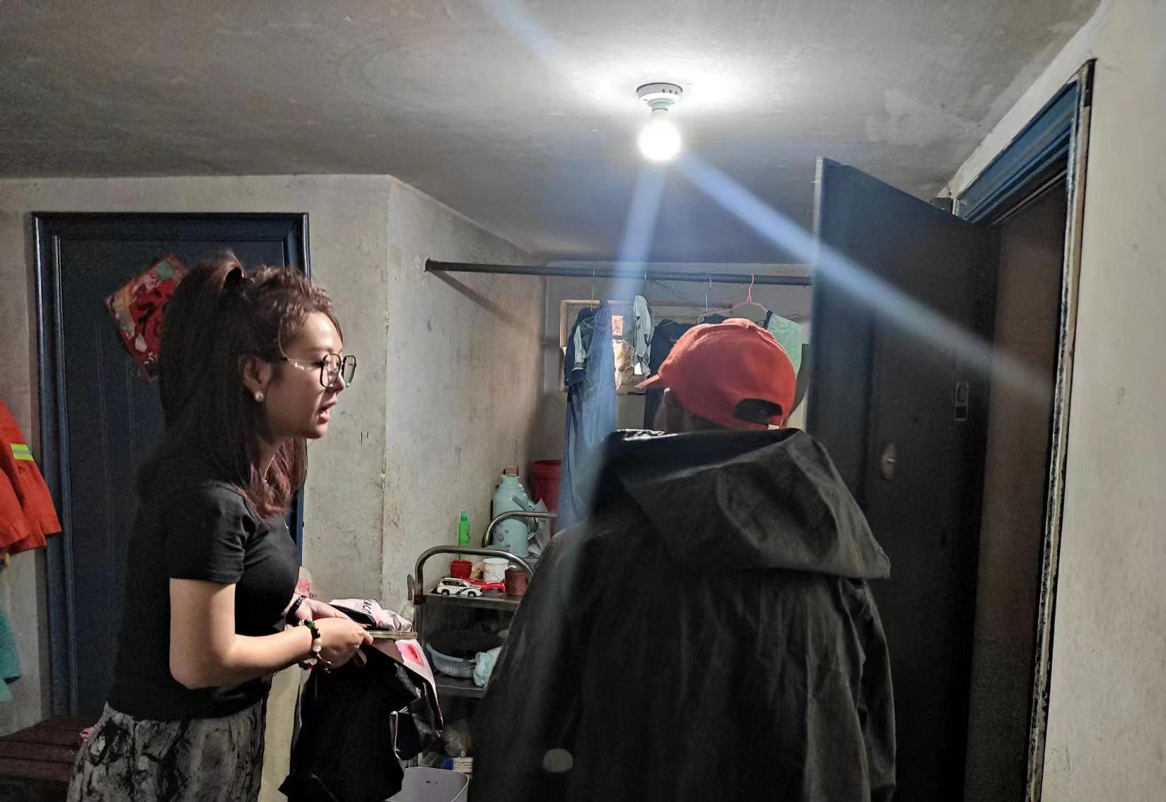 严阵以待防大汛筑牢群众安全线,时刻紧绷防汛弦全力筑牢安全墙