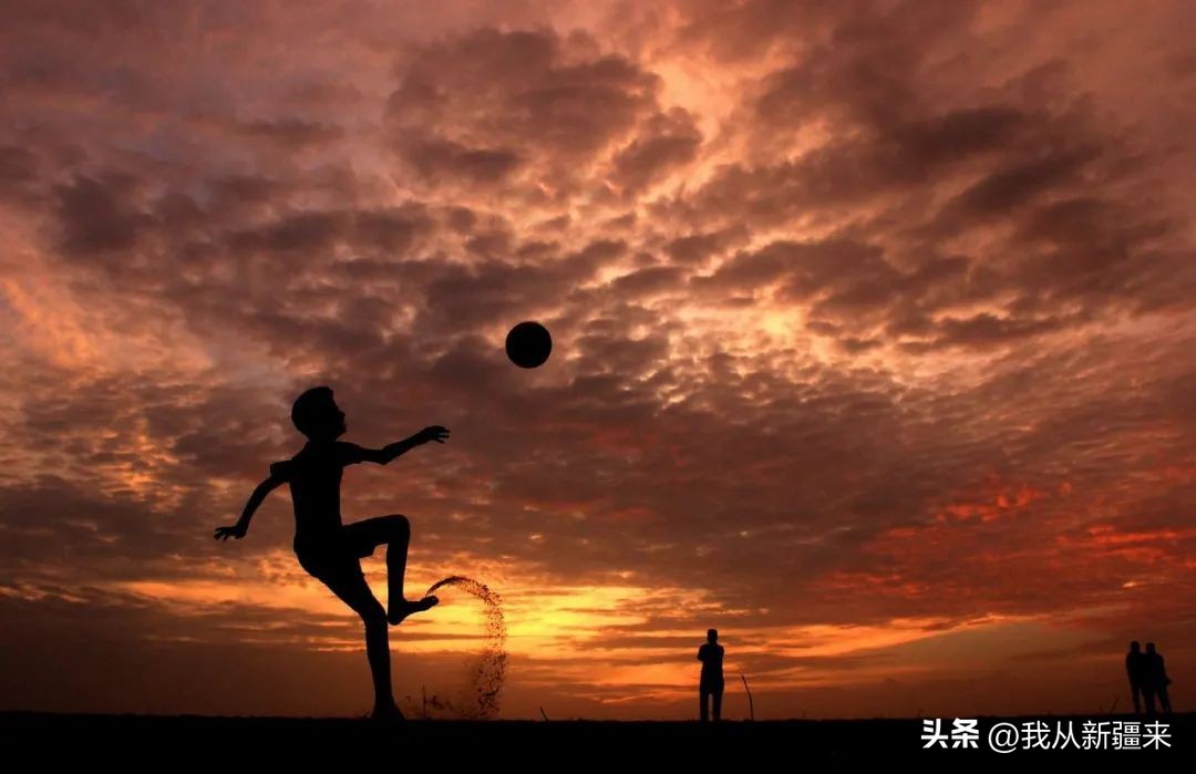 新疆足球帕尔哈提水平,新疆足球帕尔哈提停球