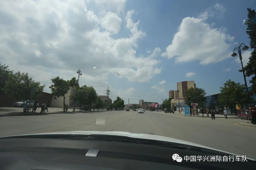 舒沙自行车赛S3：华兴队稳健完赛期待爬坡决胜