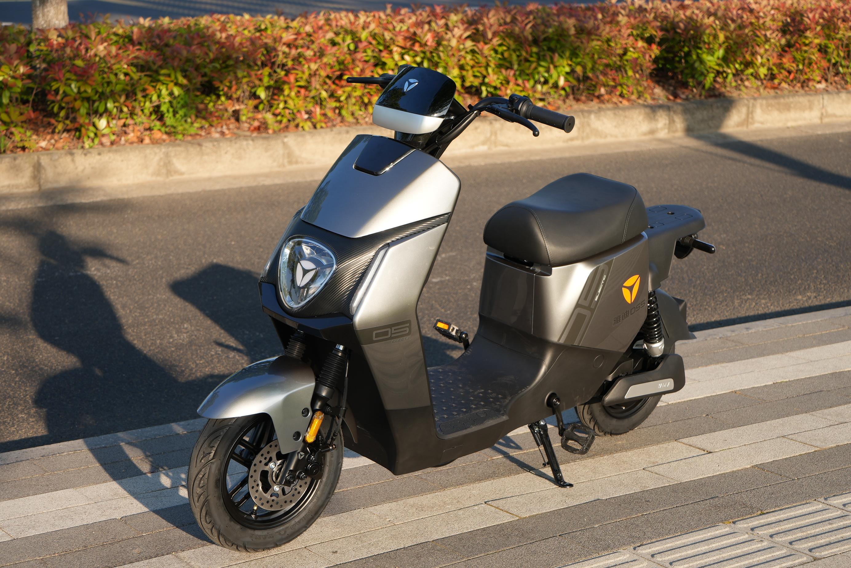 雅迪电动2手车,雅迪ds5是线上款还是线下款