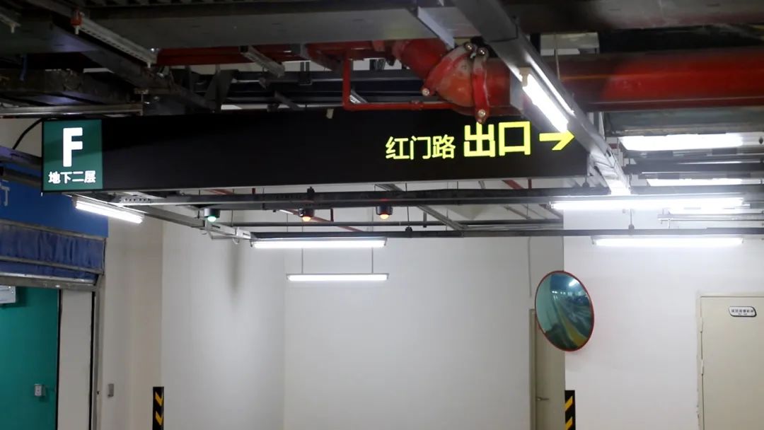 万达停车费涨价后人流量,万达大幅度涨租金有效吗