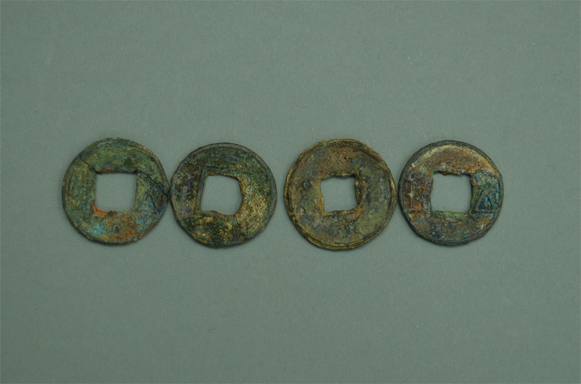 汉代出土的钱币,汉代出土墓葬钱币图片大全