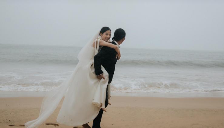 谷岳与侣行夫妇,探险家谷岳简介