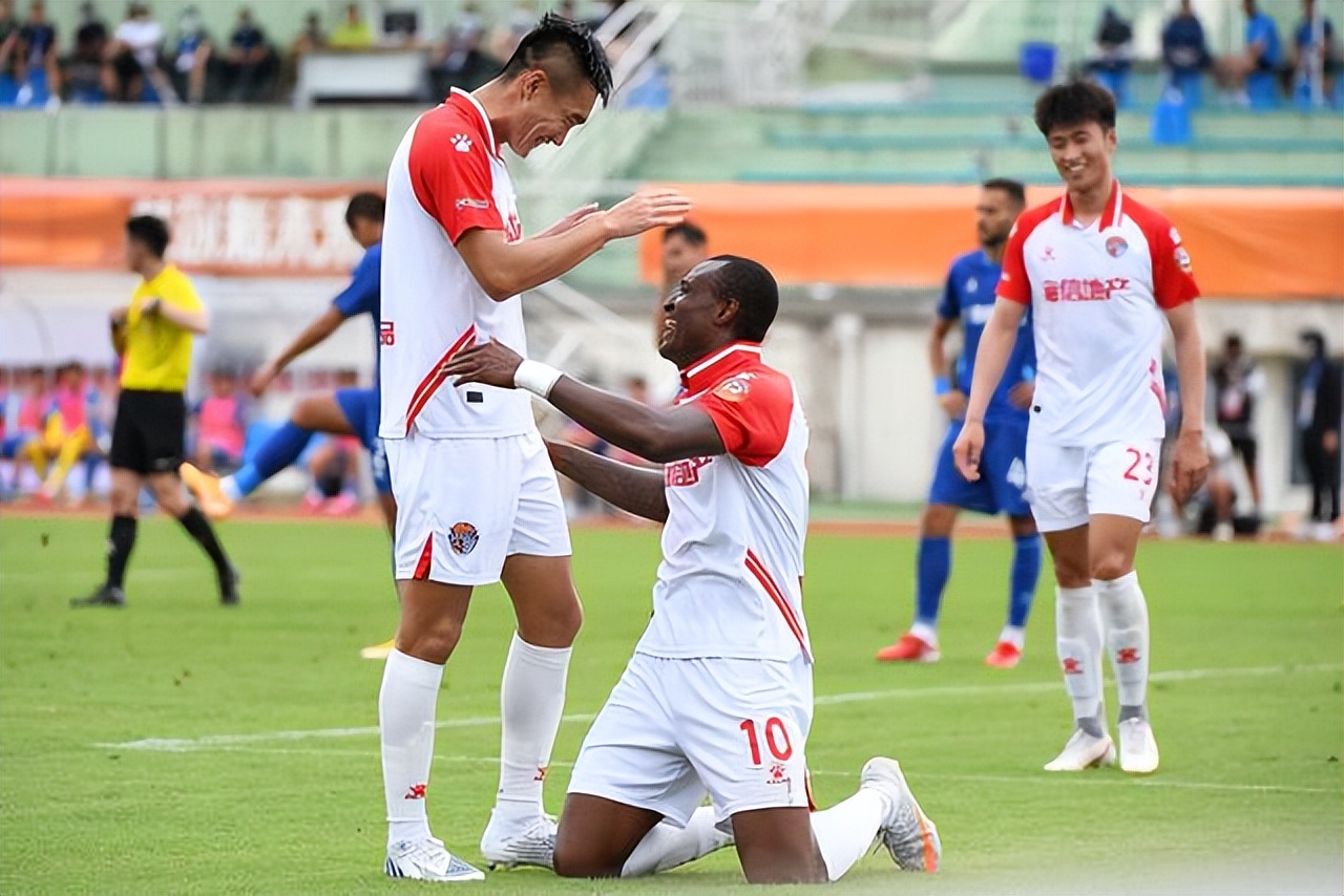 崔康熙和李铁谁是归化之父,中国足协有意崔康熙