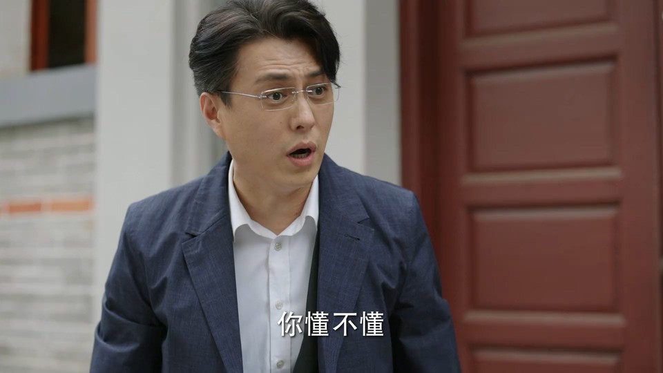 给2022年“进步最大的十位男演员”排个名：靳东第十，王骁第二